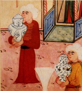 Detalle de miniatura otomana, en el que se ilustra un desfile y en el que aparecen  sirvientes portando dos jarros de porcelana azul y blanca, siglo XVI.