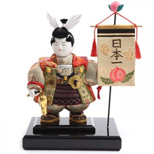 Figura tradicional que representa a Momotaro.