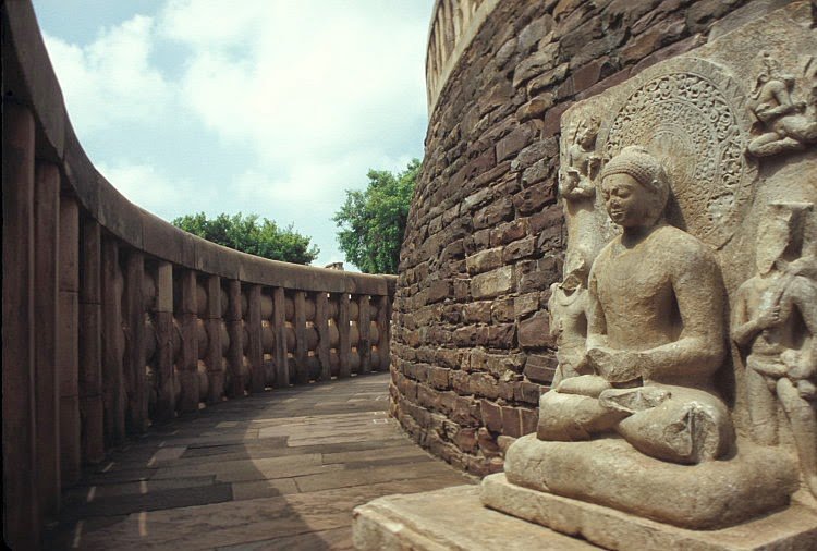 Escultura de Buda.