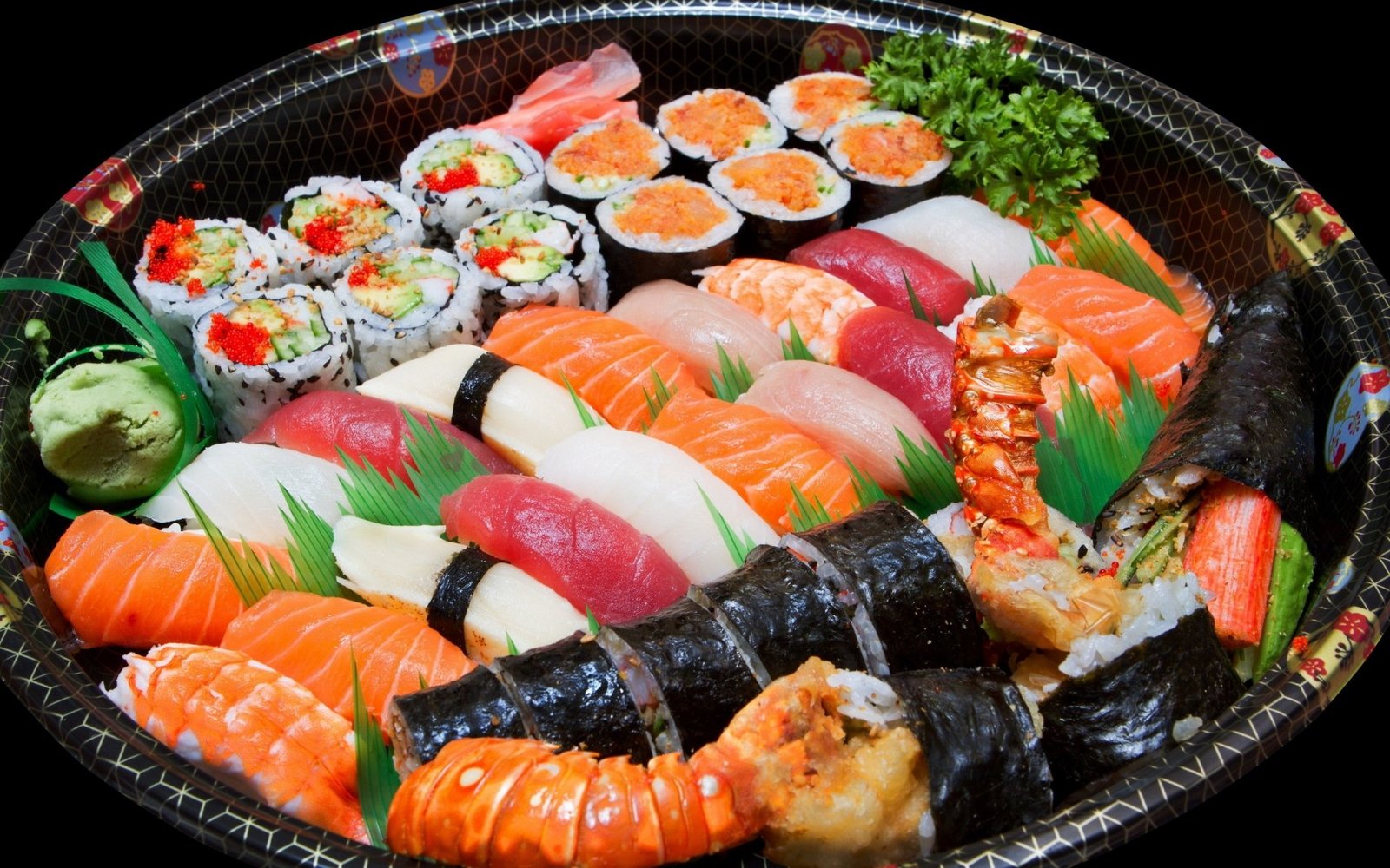 Diferentes variedades de sushi.