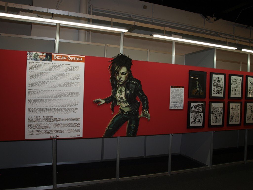 Vista del inicio de la exposición retrospectiva sobre Belén Ortega, con su último trabajo, Millenium, en primer término. 