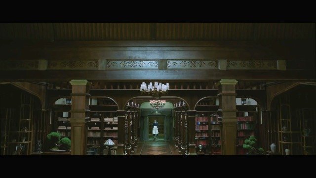 Soo-kee, en una escena de la biblioteca.